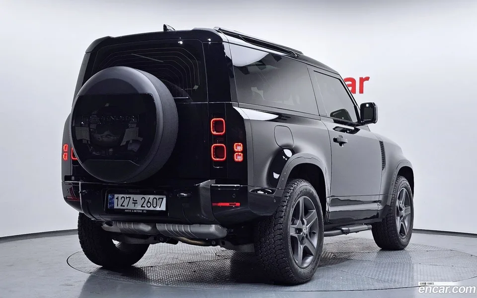 Land Rover Defender 90 D250 X- SE 2025 — миниатюра 2