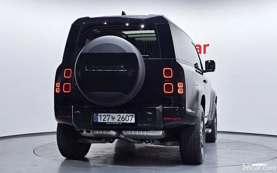 Land Rover Defender 90 D250 X- SE 2025 — миниатюра 4