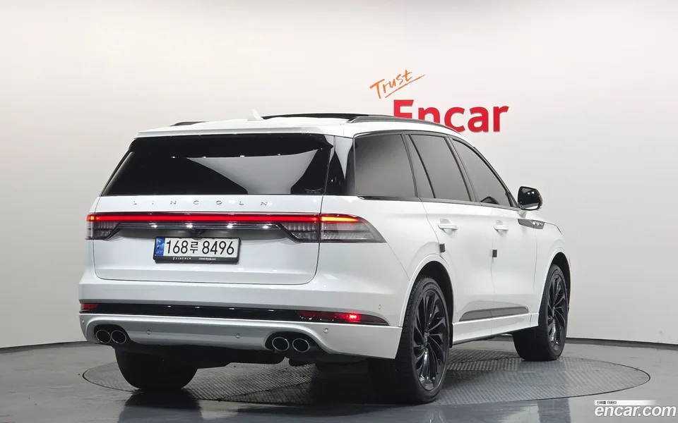 Lincoln Aviator 3.0 AWD 2023 — миниатюра 2