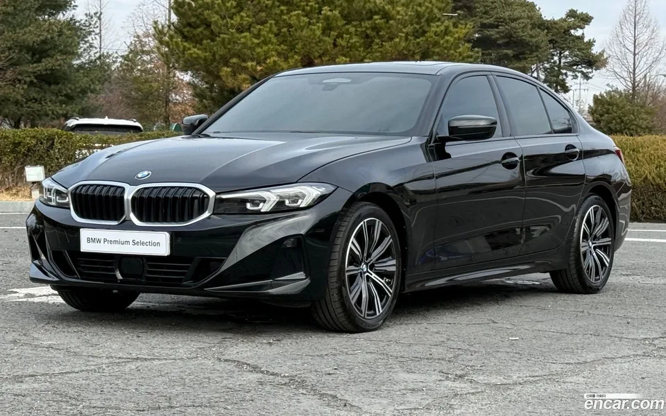 BMW 3 Series 320i 2025 — фото 1, купить с доставкой в Москву