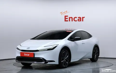 Toyota Prius 2024 купить в Москве