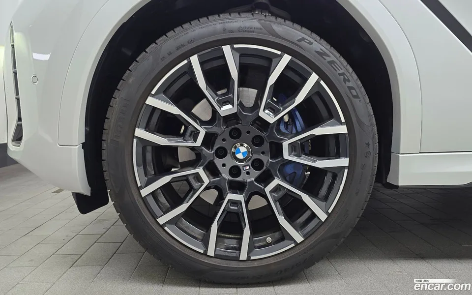 BMW X6 xDrive40i M 2025 — миниатюра 5