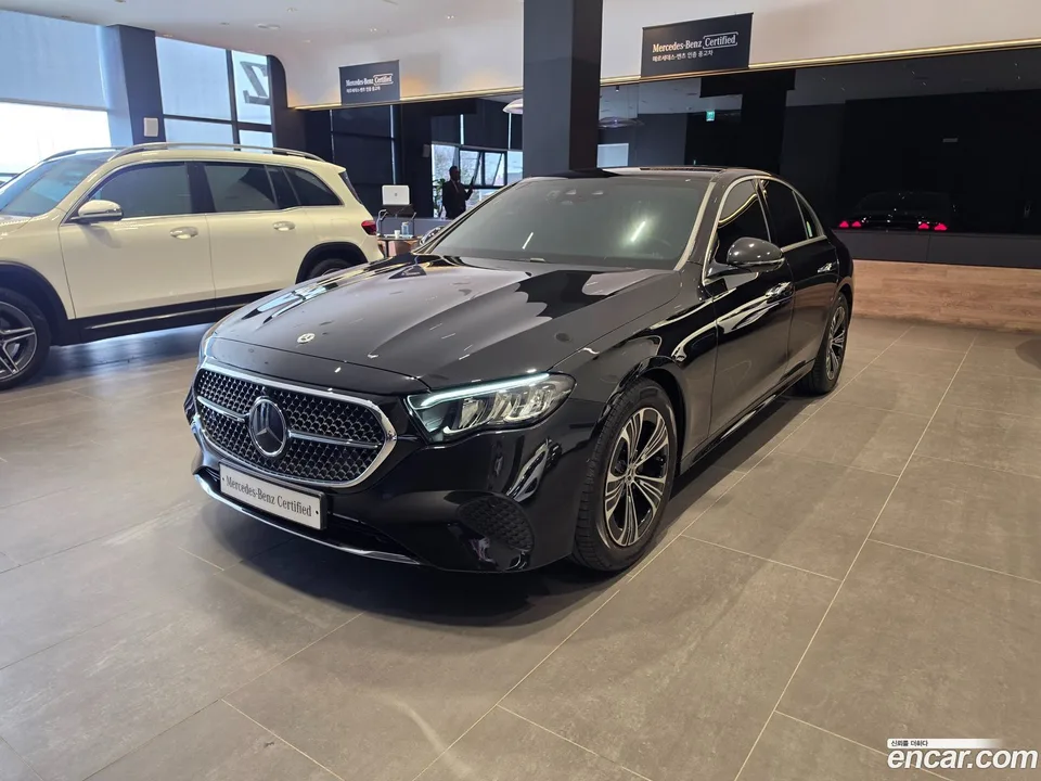 Mercedes-Benz E-Class E200 2025 — фото 1, купить с доставкой в Москву