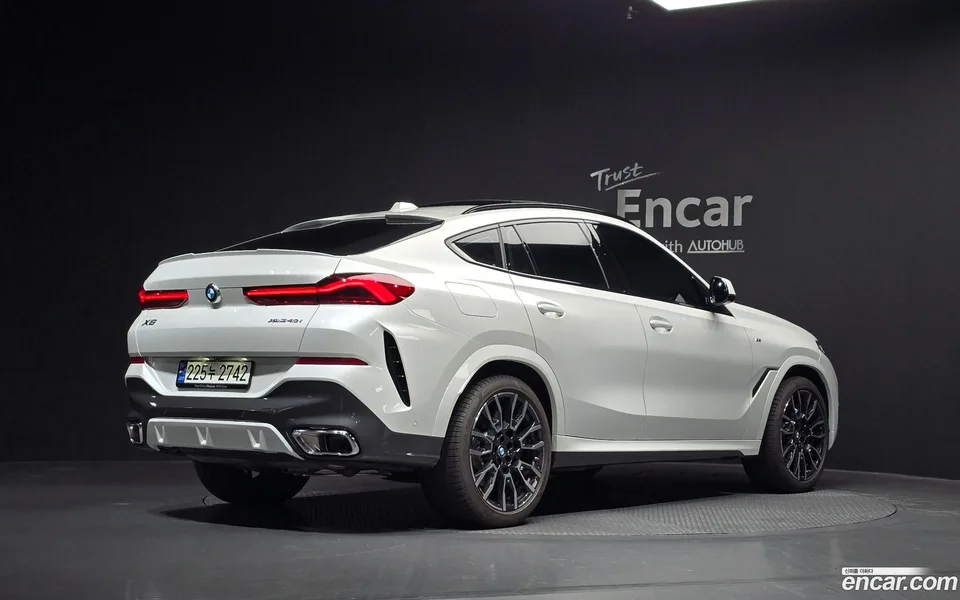 BMW X6 xDrive40i M 2025 — миниатюра 2