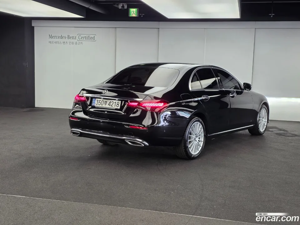 Mercedes-Benz E-Class E250 2022 — миниатюра 2