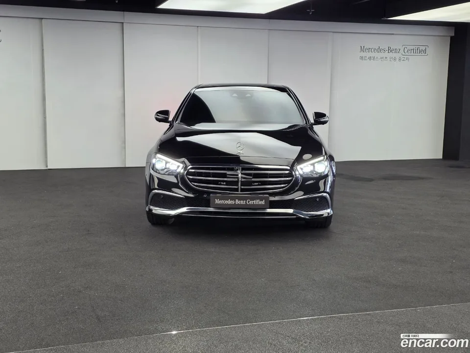 Mercedes-Benz E-Class E250 2022 — миниатюра 3