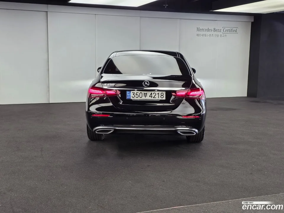 Mercedes-Benz E-Class E250 2022 — миниатюра 4