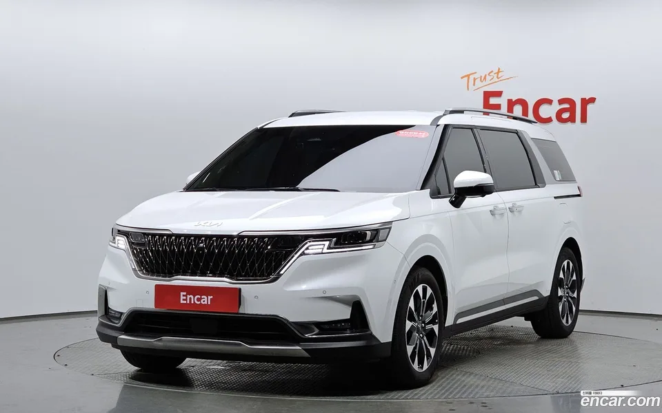 Kia Carnival 9 2023 — фото 1, купить с доставкой в Москву
