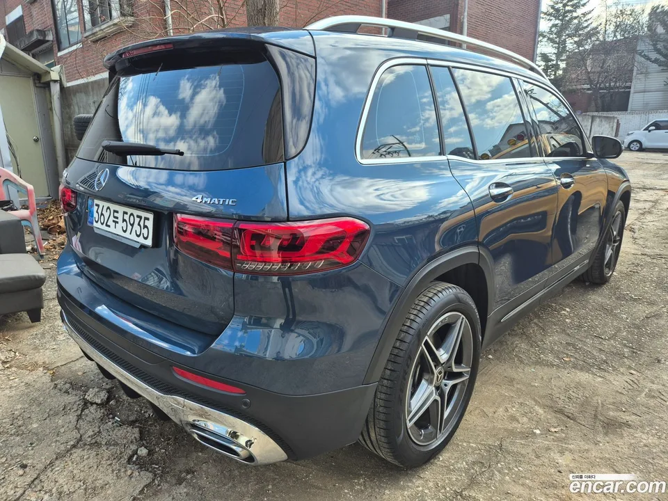 Mercedes-Benz GLB-Class GLB250 4MATIC 2023 — миниатюра 3