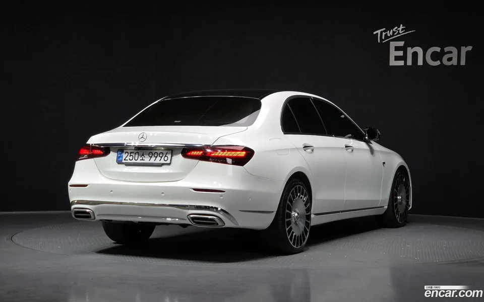 Mercedes-Benz E-Class E250 2022 — миниатюра 2