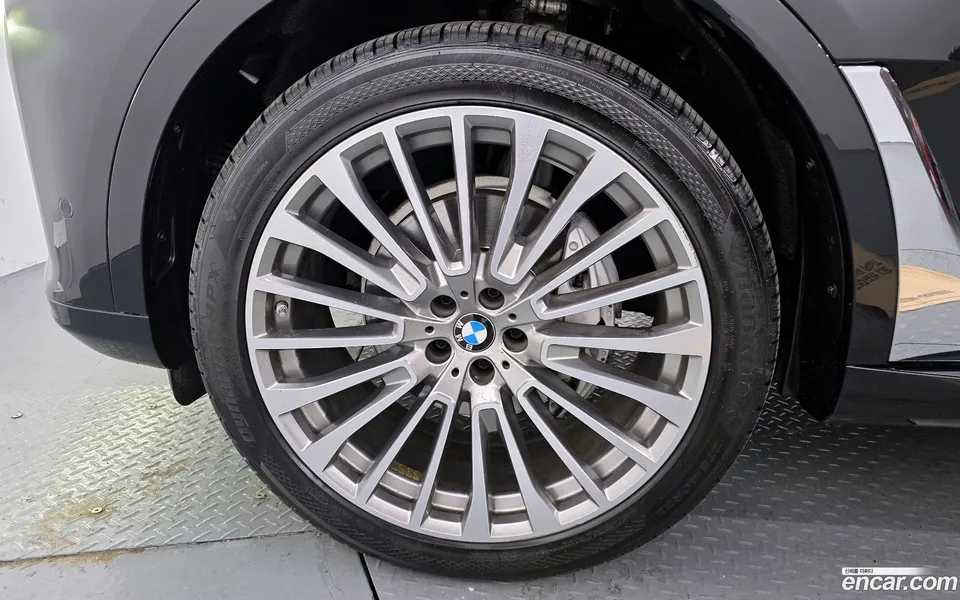 BMW X7 xDrive 40i 7 2022 — миниатюра 5