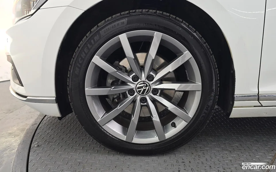 Volkswagen Passat GT 2.0 TDI 2022 — миниатюра 5