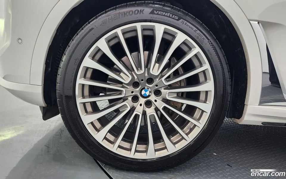 BMW X7 xDrive 40d 6 2023 — миниатюра 5