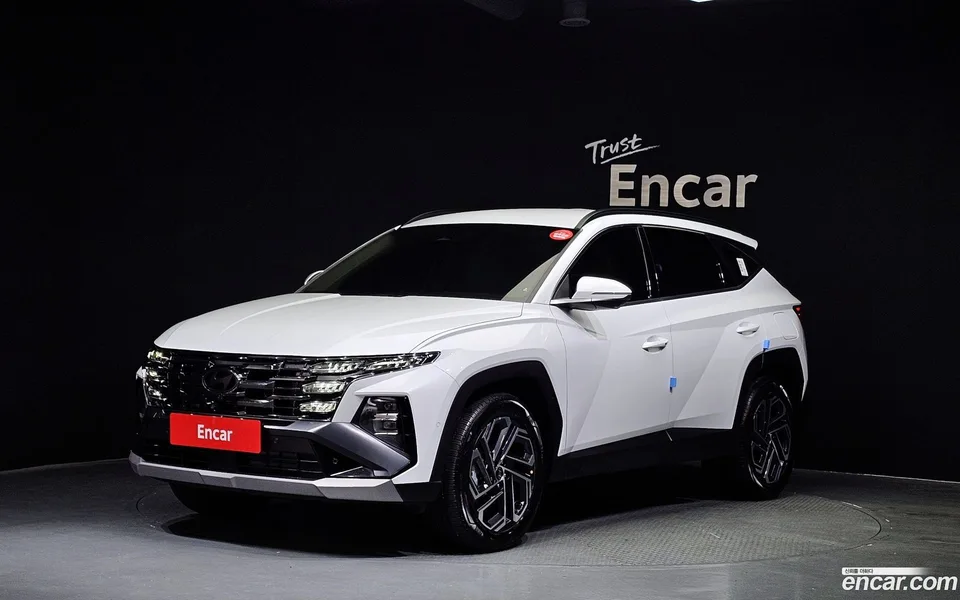 Hyundai Tucson Hybrid NX4 HEV 1.6 2WD 2025 — фото 1, купить с доставкой в Москву