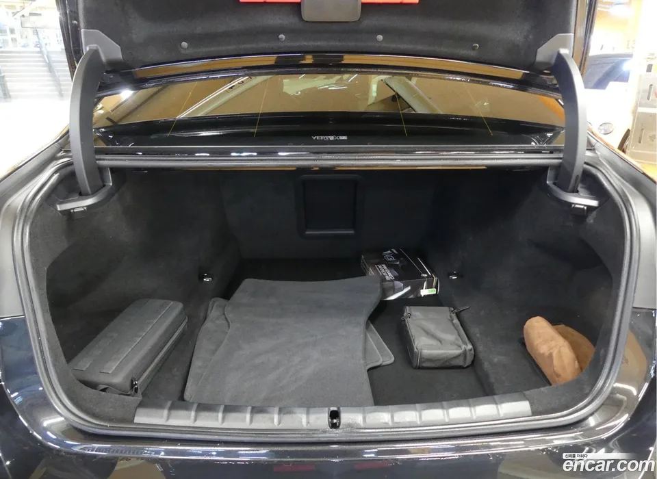 BMW 7 Series 740d xDrive M 2025 — миниатюра 4