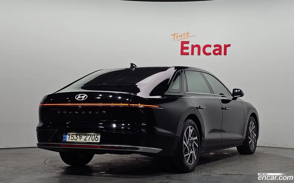 Hyundai Grandeur 2.5 2WD 2022 — миниатюра 2