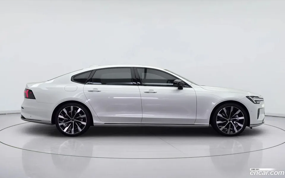 Volvo S90 B5 2025 — миниатюра 4