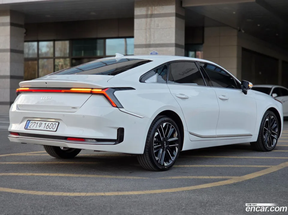 Kia K8 Hybrid 2025 — миниатюра 4