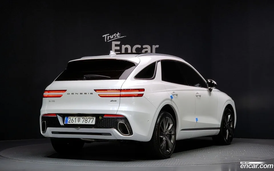 Genesis GV70 2.5T AWD 2023 — миниатюра 2