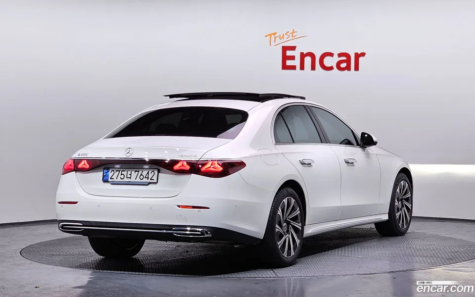 Mercedes-Benz E-Class E300 4MATIC 2024 — миниатюра 2