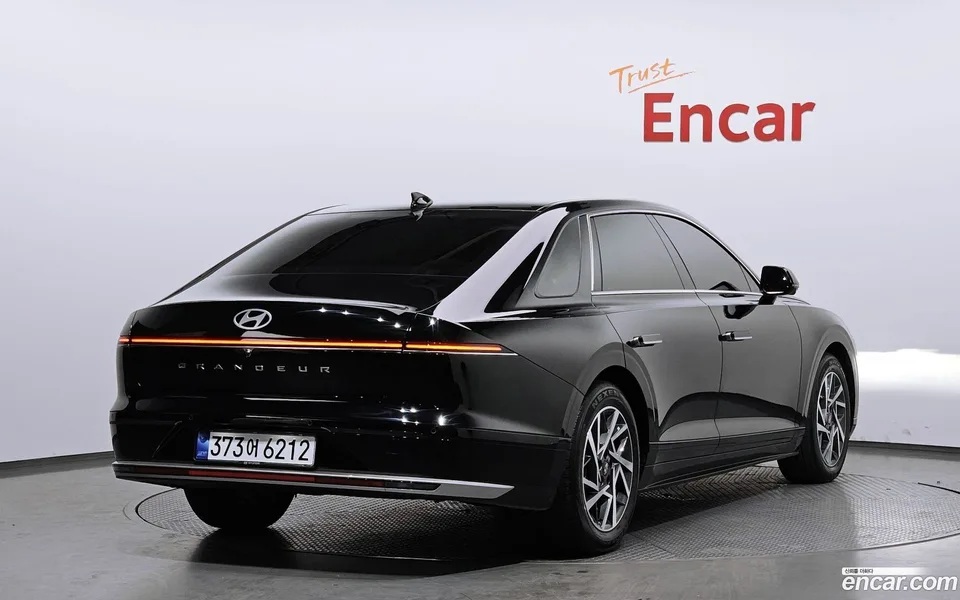 Hyundai Grandeur Hybrid 2023 — миниатюра 2