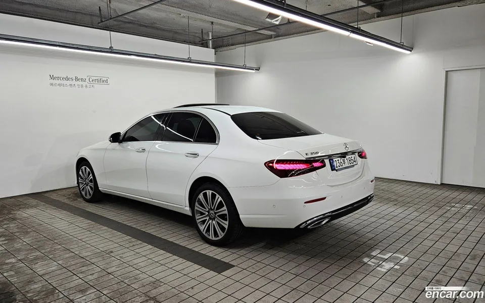 Mercedes-Benz E-Class E350 4MATIC 2023 — миниатюра 2