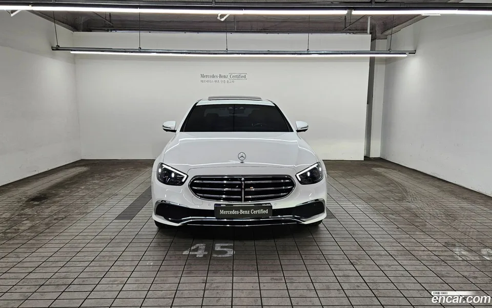 Mercedes-Benz E-Class E350 4MATIC 2023 — миниатюра 3