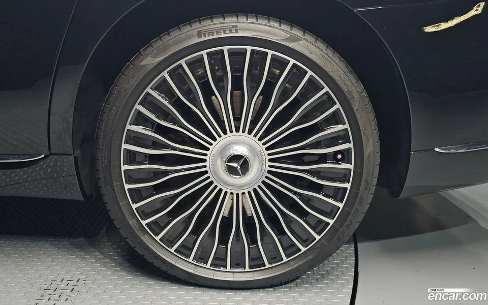 Mercedes-Benz S-Class S680 4MATIC 2023 — миниатюра 5