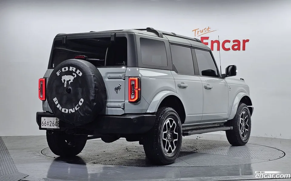 Ford Bronco 2.7 2023 — миниатюра 2