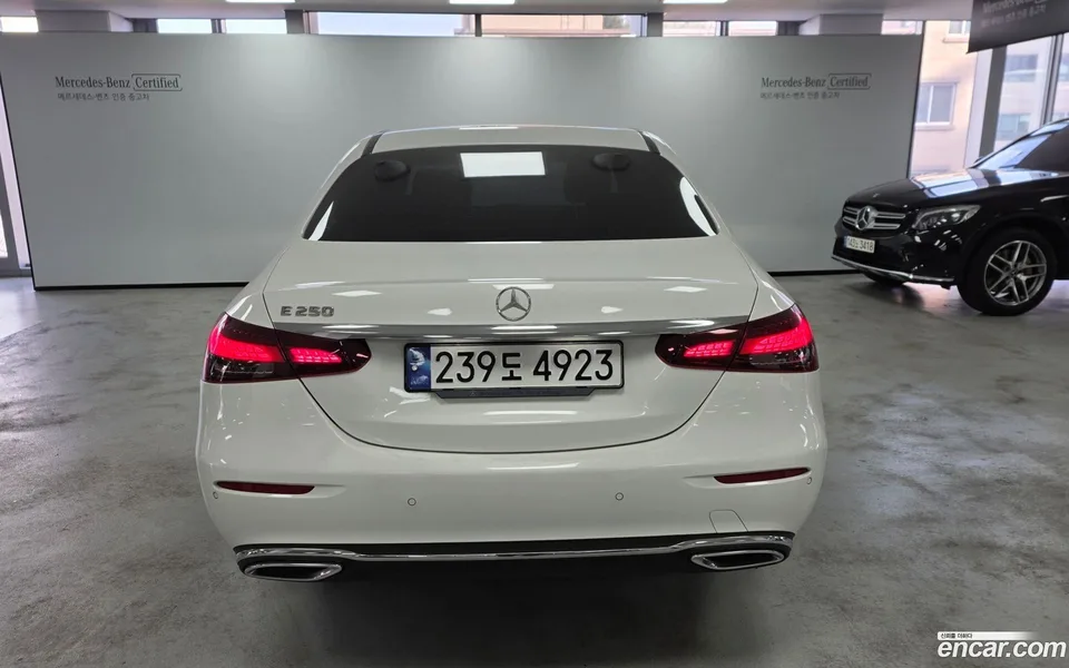 Mercedes-Benz E-Class E250 2023 — миниатюра 4
