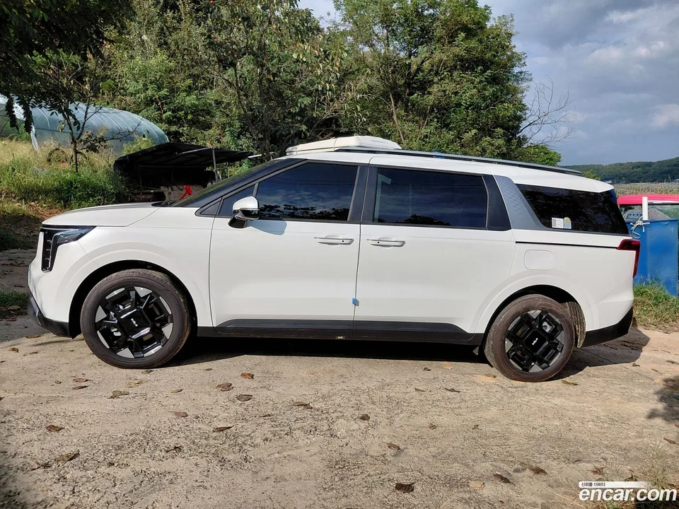 Kia Carnival HEV 9 2025 — миниатюра 2