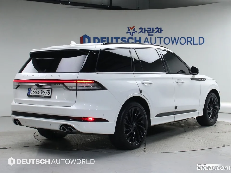 Lincoln Aviator 3.0 AWD 2023 — миниатюра 2