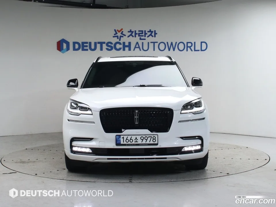 Lincoln Aviator 3.0 AWD 2023 — миниатюра 3