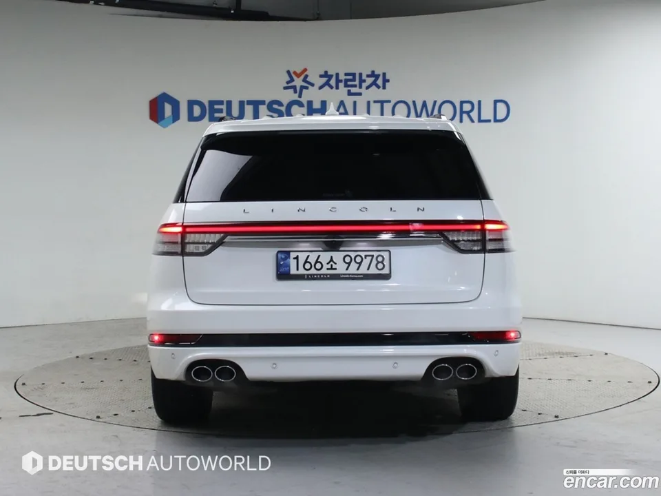 Lincoln Aviator 3.0 AWD 2023 — миниатюра 4