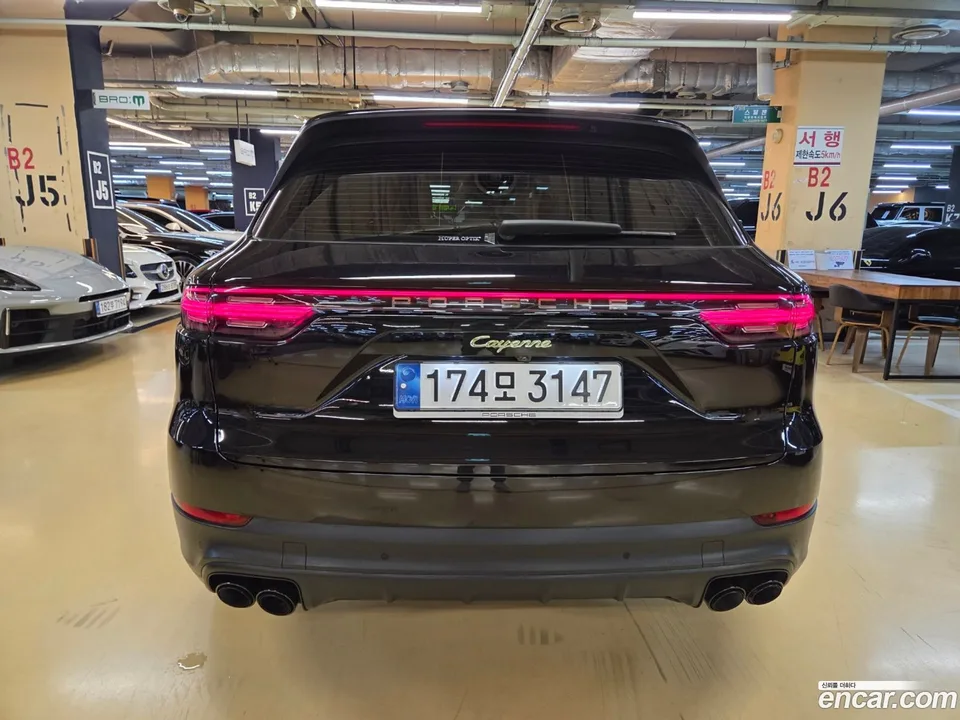 Porsche Cayenne 3.0 E- 2022 — миниатюра 5