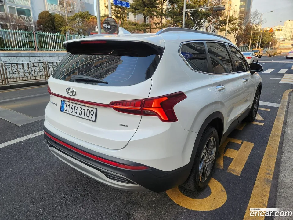 Hyundai SantaFe 2.2 4WD 2023 — миниатюра 4
