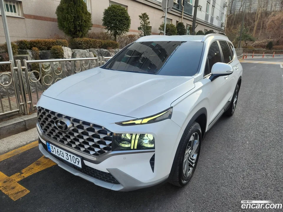 Hyundai SantaFe 2.2 4WD 2023 — фото 1, купить с доставкой в Москву
