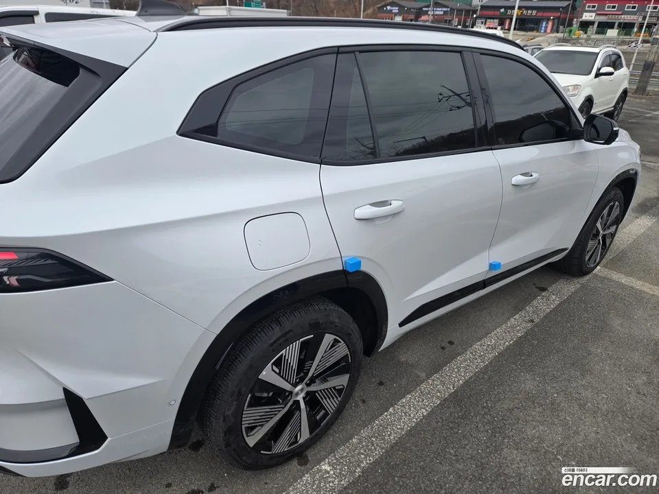 Renault Samsung Grand Koleos 1.5 E-TECH 2WD 2025 — миниатюра 2