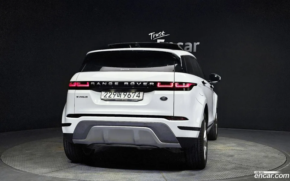 Land Rover Range Rover Evoque P250 SE 2022 — миниатюра 4