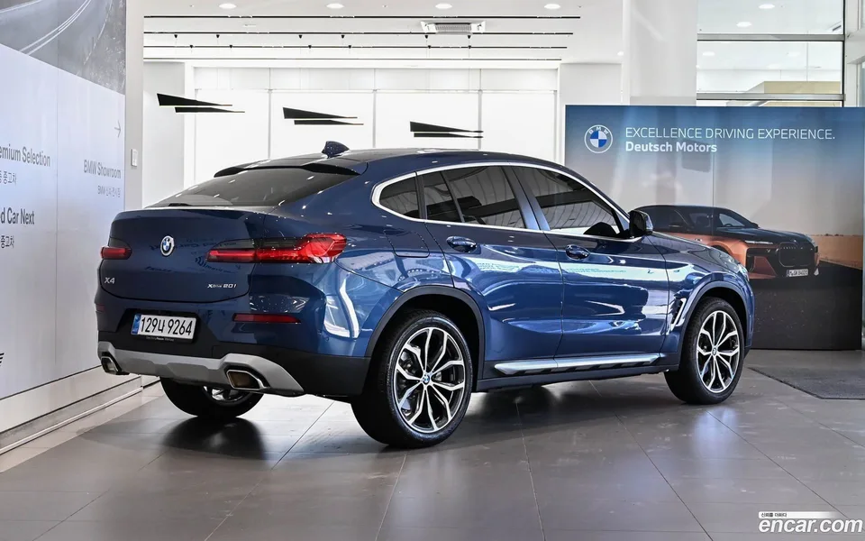 BMW X4 xDrive20i xLine 2025 — миниатюра 4