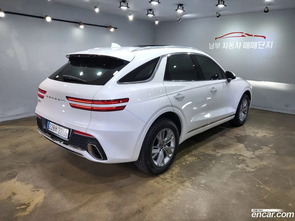 Genesis GV70 2.5T 2WD 2023 — миниатюра 4