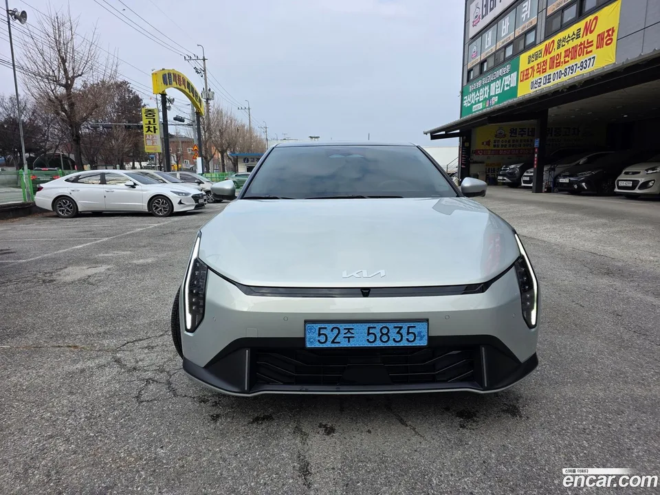 Kia EV4 2WD 2025 — миниатюра 2