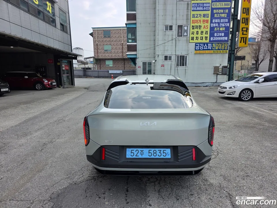 Kia EV4 2WD 2025 — миниатюра 4