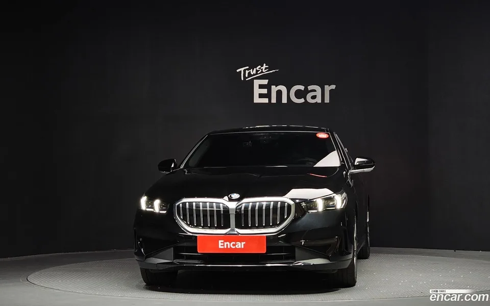 BMW 5 Series 520i 2024 — миниатюра 3