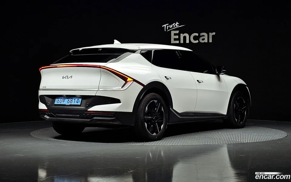 Kia EV6 4WD 2024 — миниатюра 2