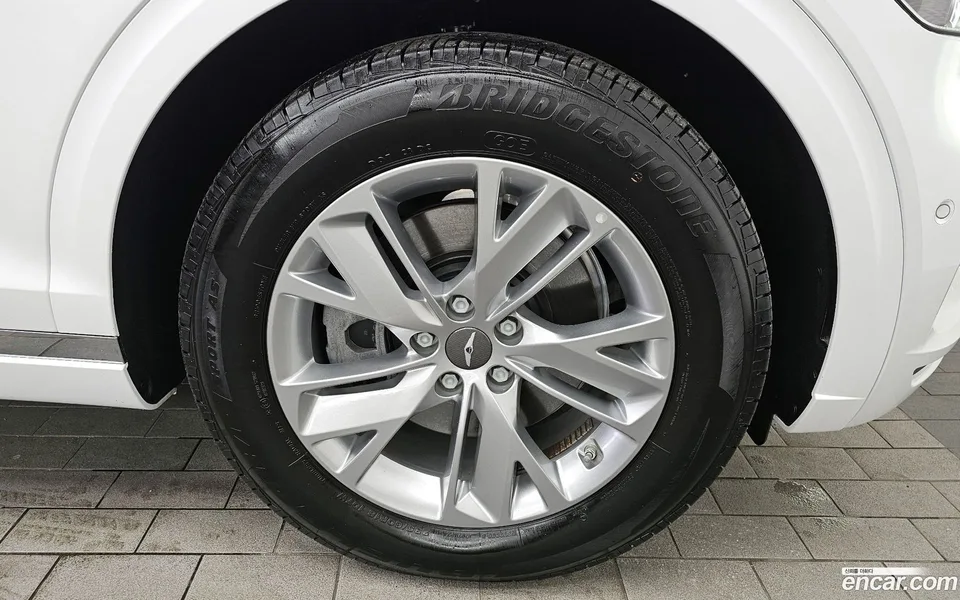 Genesis GV70 2.5T 2WD 2023 — миниатюра 5