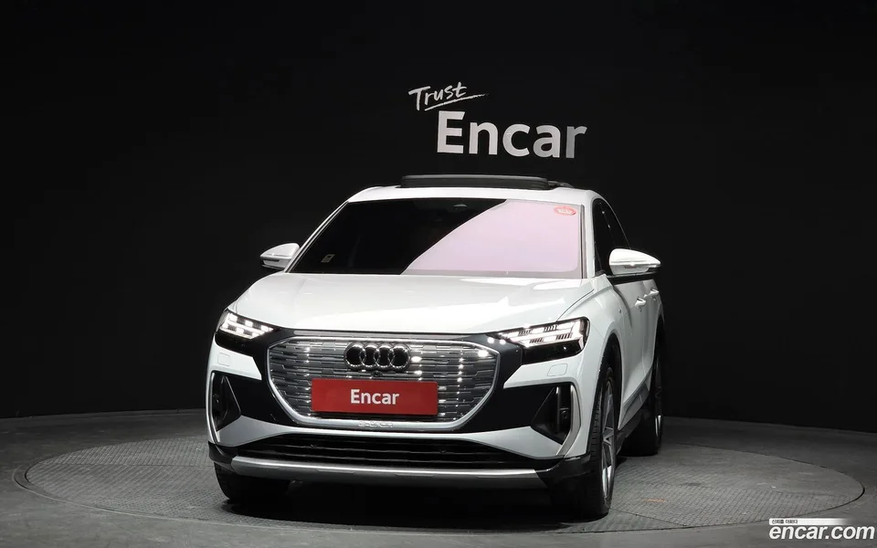 Audi Q4 e-tron 40 2022 — миниатюра 3