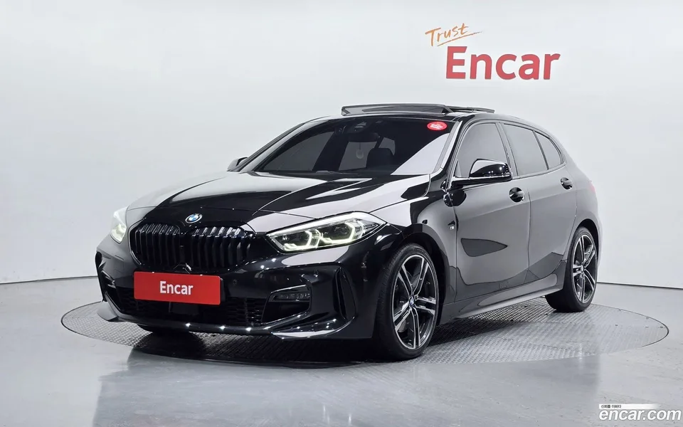 BMW 1 Series 120i M 2023 — фото 1, купить с доставкой в Москву