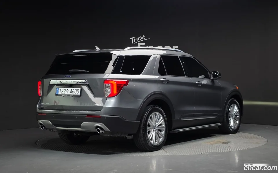 Ford Explorer 2.3 4WD 2023 — миниатюра 2