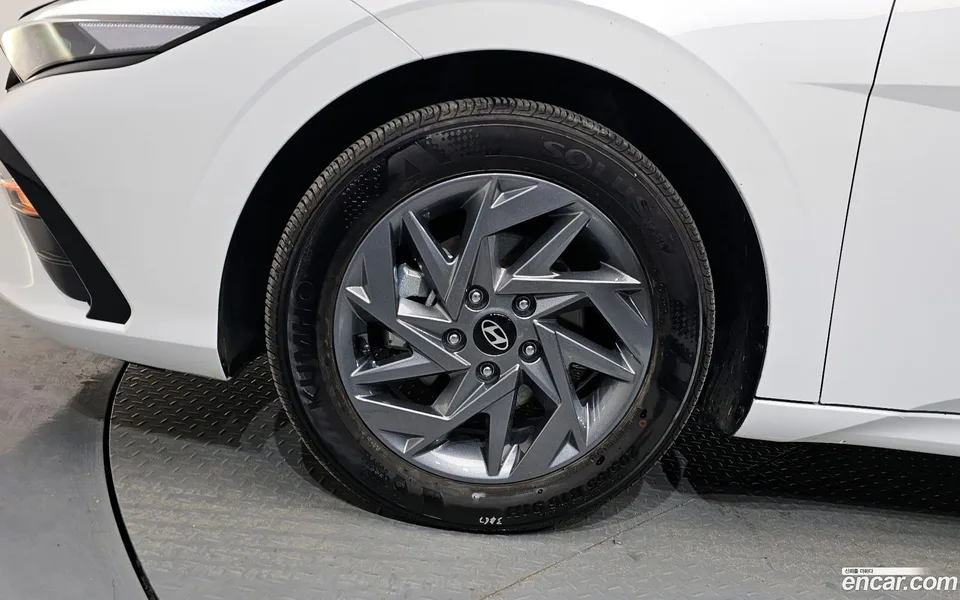 Hyundai Avante CN7 Hybrid 2025 — миниатюра 5